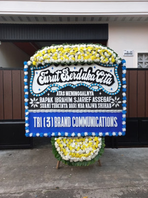 Papan Bunga Duka di Teluk Bintan